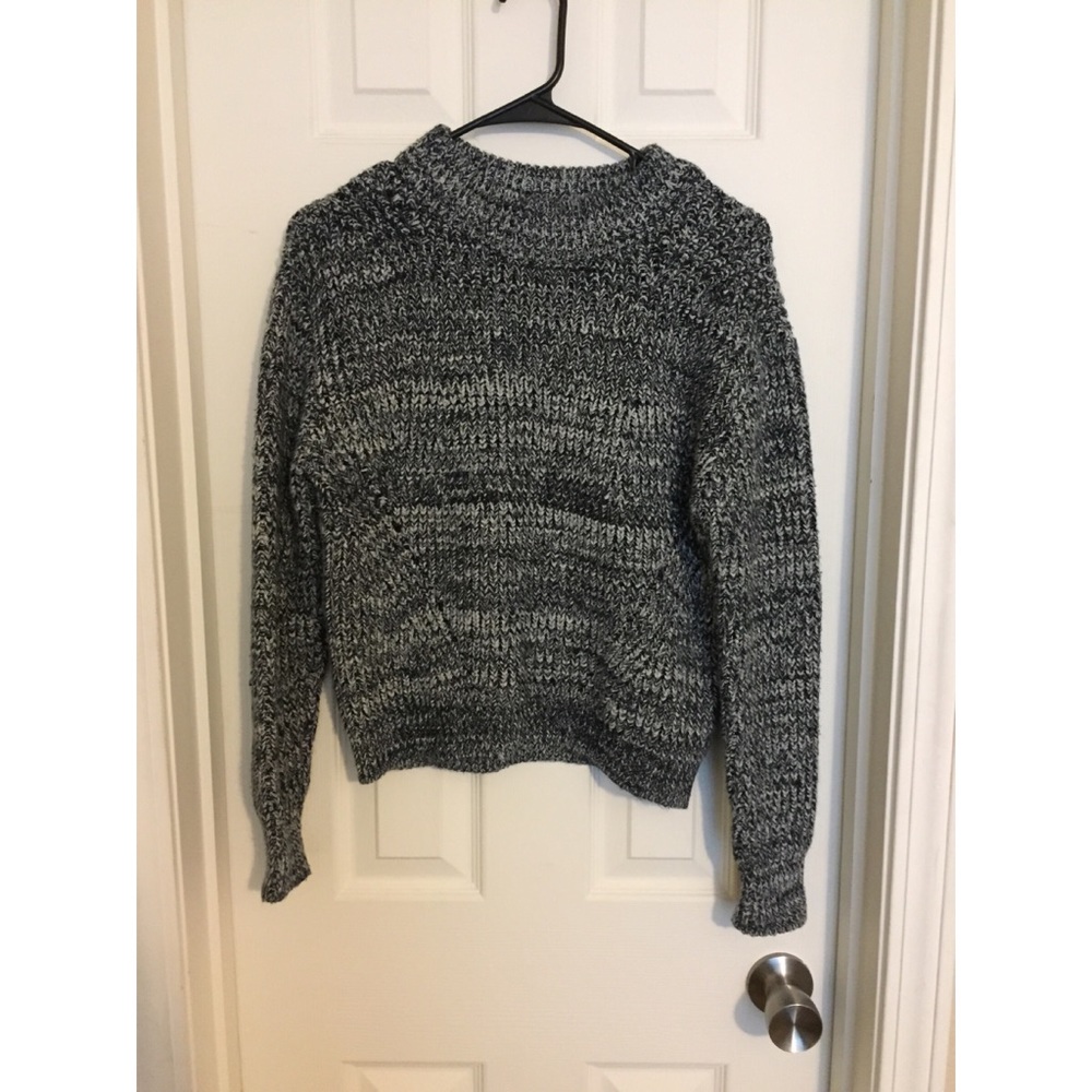 Black and cream cropped sweater